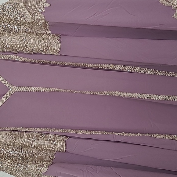 Arabic dress - Picture 4 of 4